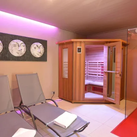 Holiday home In With Indoor Heated Pool *