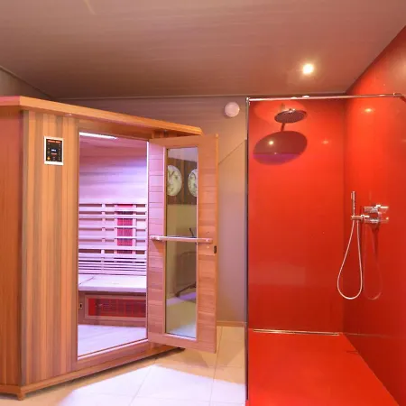 Holiday home In With Indoor Heated Pool *